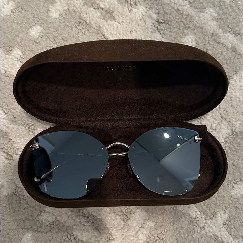 Tom Ford Charlotte Black Sunglasses - Picture 8 of 9